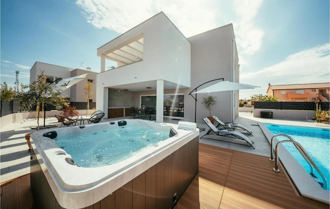 펜션 Villa South 자톤